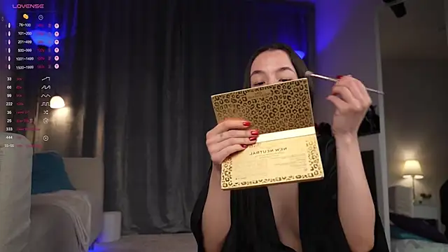 Amely Young online show from September 14, 2025, 4:35 am