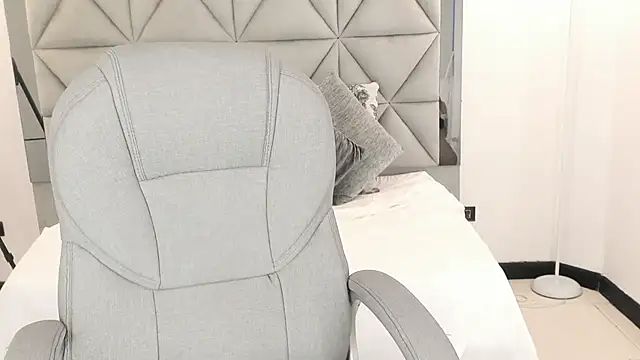 Snapshot of celestica_rose chatting on March 27, 2026, 10:00 pm celestica rose online show from March 27, 2026, 10:00 pm