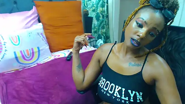 Snapshot of SAVAGExBOO chatting on January 29, 2025, 1:37 am SAVAGExBOO online show from January 29, 2025, 1:37 am
