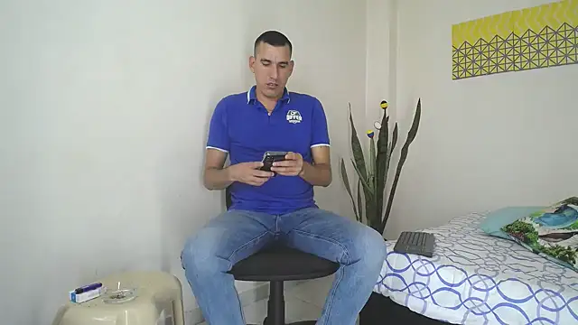 Snapshot of jayydenandjacob chatting on March 8, 2025, 6:47 pm jayydenandjacob online show from March 8, 2025, 6:47 pm