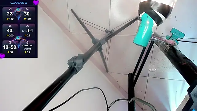 Maryonthemoon online show from March 3, 2025, 11:11 am