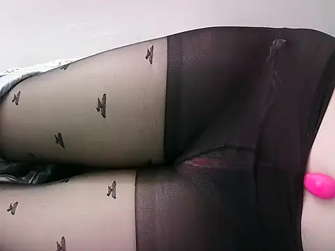 -SingleMom- online show from January 8, 2026, 1:17 pm