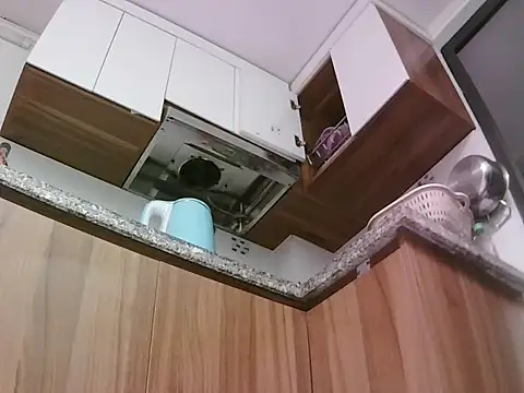 -SingleMom- online show from October 9, 2025, 4:57 am