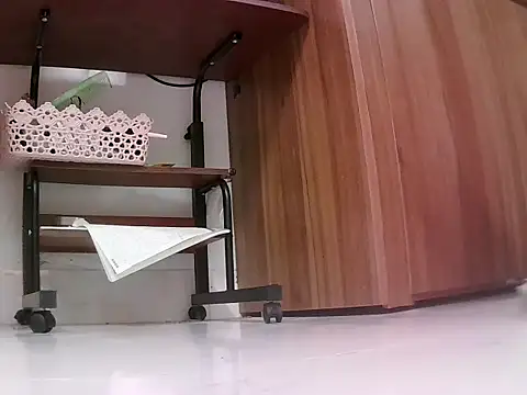 -SingleMom- online show from October 4, 2025, 5:14 pm