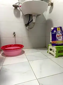 -SingleMom- online show from September 18, 2025, 4:26 am