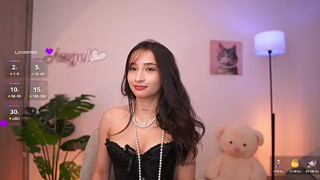 Angeeel  online show from October 31, 2025, 2:08 am