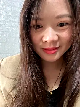 Hellen 111 online show from October 23, 2025, 2:10 am