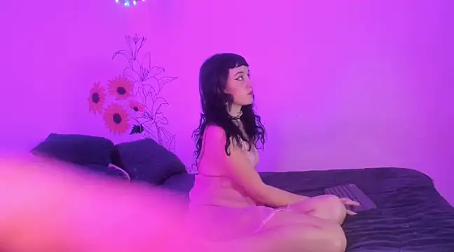 Snapshot of Dear-Venus chatting on February 12, 2025, 9:43 pm Dear-Venus online show from February 12, 2025, 9:43 pm