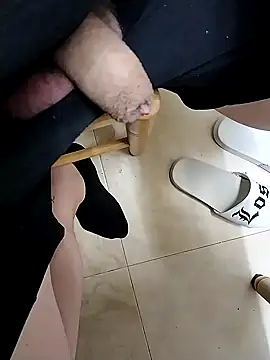 lobito1997 online show from January 25, 2025, 3:40 am