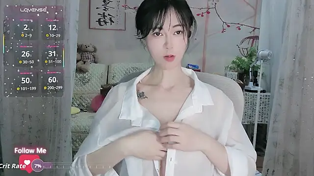 Lisa-s online show from November 6, 2025, 1:48 pm