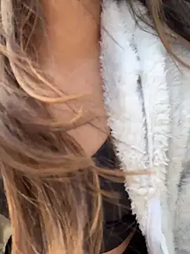 Lily candy X online show from February 20, 2026, 7:49 pm