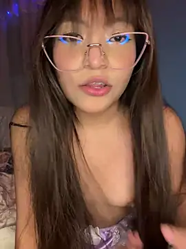 Lily candy X online show from March 11, 2025, 8:19 am