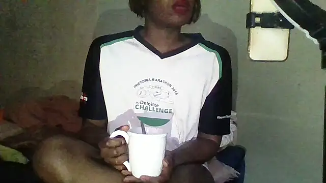 Moorella1 online show from September 28, 2025, 9:27 am