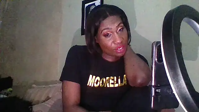 Moorella1 online show from September 25, 2025, 11:27 am