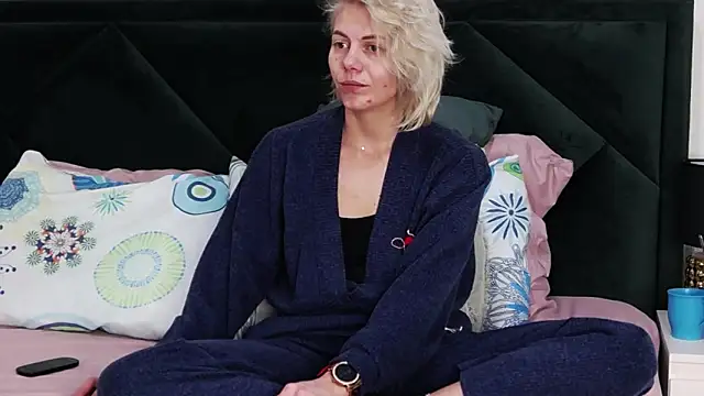 tanyagrey online show from March 4, 2026, 6:32 am