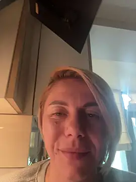 Snapshot of tanyagrey chatting on November 17, 2025, 8:51 am tanyagrey online show from November 17, 2025, 8:51 am