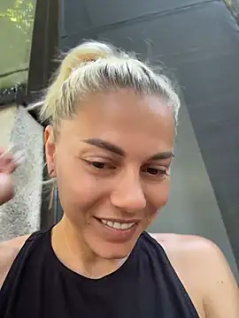 tanyagrey online show from June 26, 2026, 7:47 am