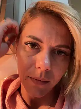 Snapshot of tanyagrey chatting on October 16, 2025, 7:16 am tanyagrey online show from October 16, 2025, 7:16 am