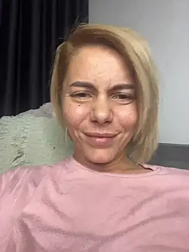 tanyagrey online show from December 22, 2025, 2:39 pm