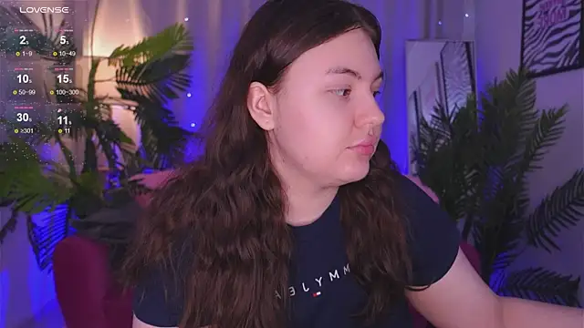 Snapshot of Mia__Peach chatting on March 13, 2025, 9:05 pm Mia Peach online show from March 13, 2025, 9:05 pm