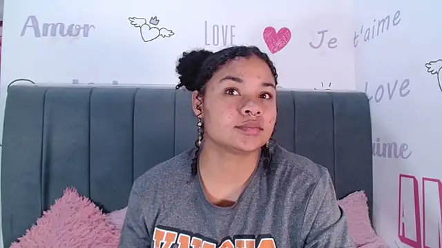 KittyBrookex online show from November 12, 2025, 1:59 pm