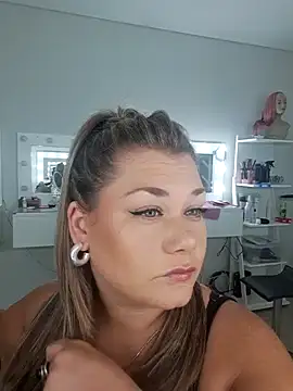 Snapshot of agatadominatrix1 chatting on December 28, 2024, 2:22 am agatadominatrix1 online show from December 28, 2024, 2:22 am