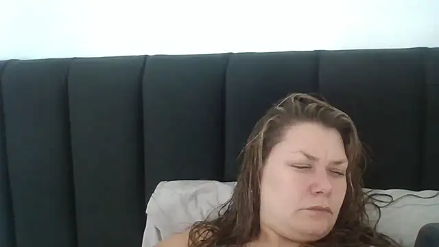 Snapshot of agatadominatrix1 chatting on September 24, 2025, 12:18 am agatadominatrix1 online show from September 24, 2025, 12:18 am