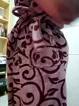 lamorbosa37 online show from March 5, 2026, 12:02 pm