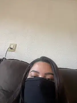 Larissa077 online show from April 10, 2026, 7:32 pm