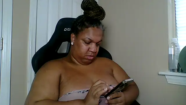 Badgirlbrittt online show from December 18, 2025, 7:29 pm