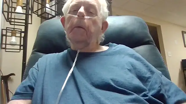 Snapshot of bootlegmanz chatting on April 9, 2026, 4:46 pm bootlegmanz online show from April 9, 2026, 4:46 pm