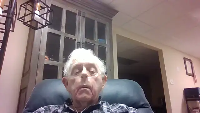 Snapshot of bootlegmanz chatting on March 30, 2026, 3:57 pm bootlegmanz online show from March 30, 2026, 3:57 pm