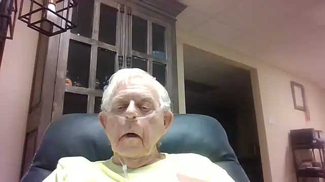 Snapshot of bootlegmanz chatting on March 6, 2026, 10:16 pm bootlegmanz online show from March 6, 2026, 10:16 pm