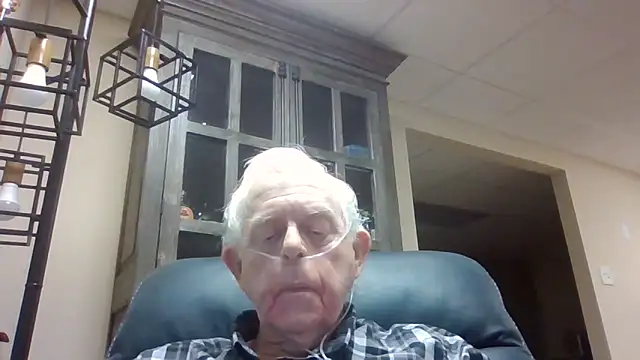 Snapshot of bootlegmanz chatting on March 29, 2026, 3:24 pm bootlegmanz online show from March 29, 2026, 3:24 pm