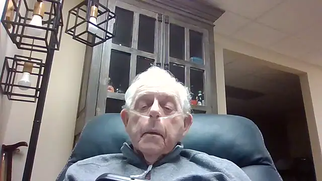 Snapshot of bootlegmanz chatting on February 23, 2026, 3:45 pm bootlegmanz online show from February 23, 2026, 3:45 pm