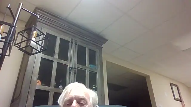 Snapshot of bootlegmanz chatting on April 1, 2026, 5:54 pm bootlegmanz online show from April 1, 2026, 5:54 pm