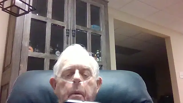 Snapshot of bootlegmanz chatting on February 22, 2026, 3:35 pm bootlegmanz online show from February 22, 2026, 3:35 pm