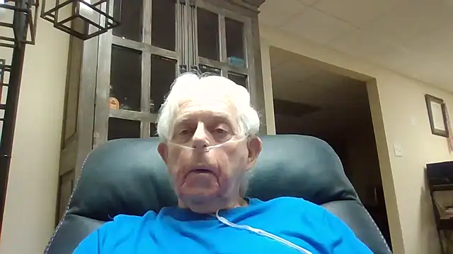 Snapshot of bootlegmanz chatting on April 14, 2026, 3:06 pm bootlegmanz online show from April 14, 2026, 3:06 pm