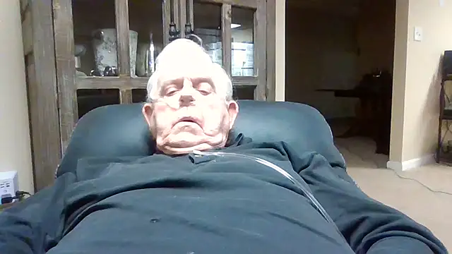 Snapshot of bootlegmanz chatting on February 15, 2026, 7:24 pm bootlegmanz online show from February 15, 2026, 7:24 pm