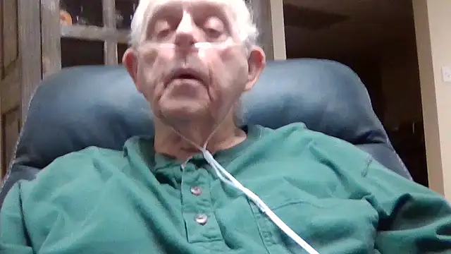 Snapshot of bootlegmanz chatting on February 3, 2026, 2:44 pm bootlegmanz online show from February 3, 2026, 2:44 pm