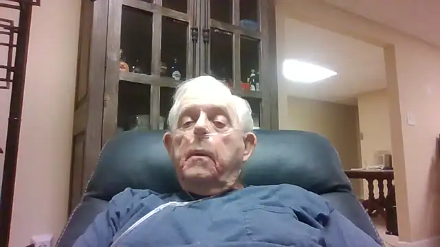 Snapshot of bootlegmanz chatting on March 21, 2026, 4:33 pm bootlegmanz online show from March 21, 2026, 4:33 pm