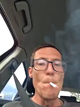 Snapshot of TheSouthernKing chatting on December 3, 2025, 1:21 pm TheSouthernKing online show from December 3, 2025, 1:21 pm