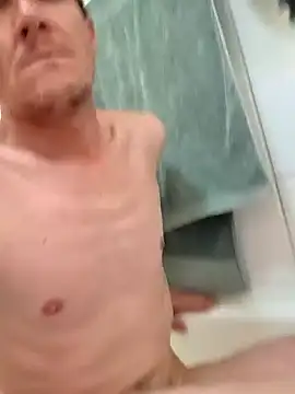 Snapshot of TheSouthernKing chatting on October 14, 2025, 8:04 am TheSouthernKing online show from October 14, 2025, 8:04 am