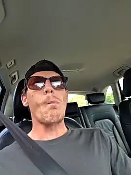 Snapshot of TheSouthernKing chatting on October 11, 2025, 9:43 am TheSouthernKing online show from October 11, 2025, 9:43 am