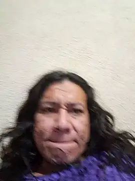 miicheele32 online show from January 15, 2026, 6:50 am