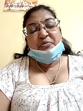 Snapshot of LAVERNIYA_ chatting on February 28, 2025, 11:58 am LAVERNIYA online show from February 28, 2025, 11:58 am