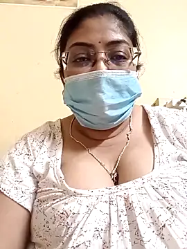 Snapshot of LAVERNIYA_ chatting on March 5, 2025, 3:07 pm LAVERNIYA online show from March 5, 2025, 3:07 pm