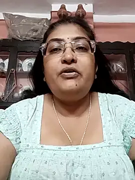 Snapshot of LAVERNIYA_ chatting on March 22, 2025, 10:28 am LAVERNIYA online show from March 22, 2025, 10:28 am