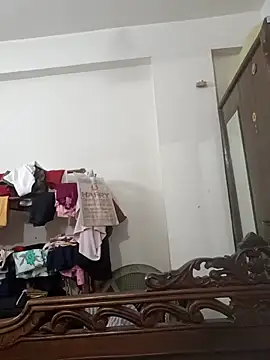 Snapshot of LAVERNIYA_ chatting on October 11, 2025, 10:49 am LAVERNIYA online show from October 11, 2025, 10:49 am