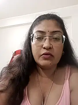 Snapshot of LAVERNIYA_ chatting on September 28, 2025, 3:08 pm LAVERNIYA online show from September 28, 2025, 3:08 pm